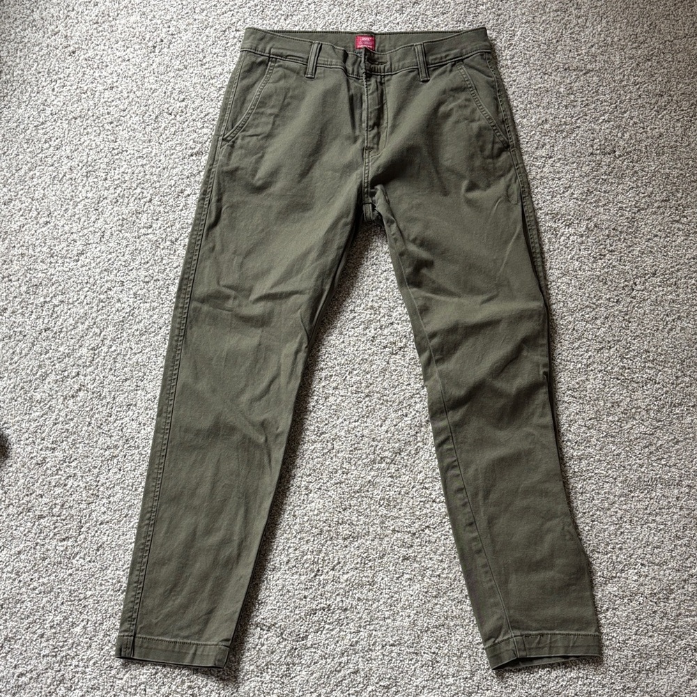 Levi's Men's Khaki Green Chinos